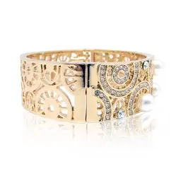 1. CB8646 - AVAILABLE IN CLEAR/GOLD & PEARL/GOLD thumbnail